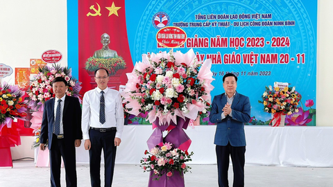 Trường Trung cấp Kỹ thuật – Du lịch Công đoàn Ninh Bình tổ chức Lễ khai giảng năm học 2023-2024 và Kỷ niệm 41 năm Ngày Nhà giáo Việt Nam (20/11/1982 – 20/11/2023).